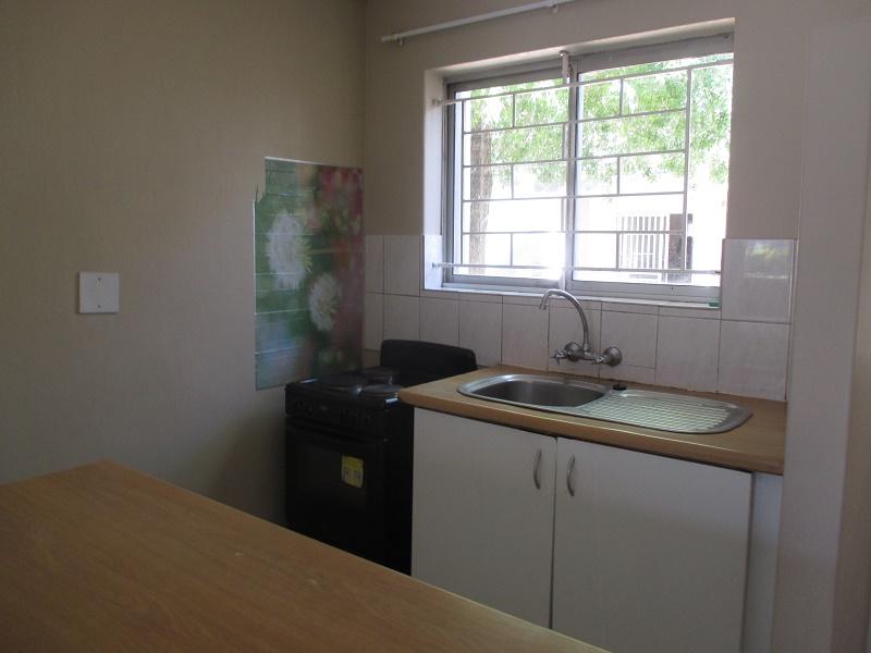 To Let 2 Bedroom Property for Rent in Paarl Western Cape